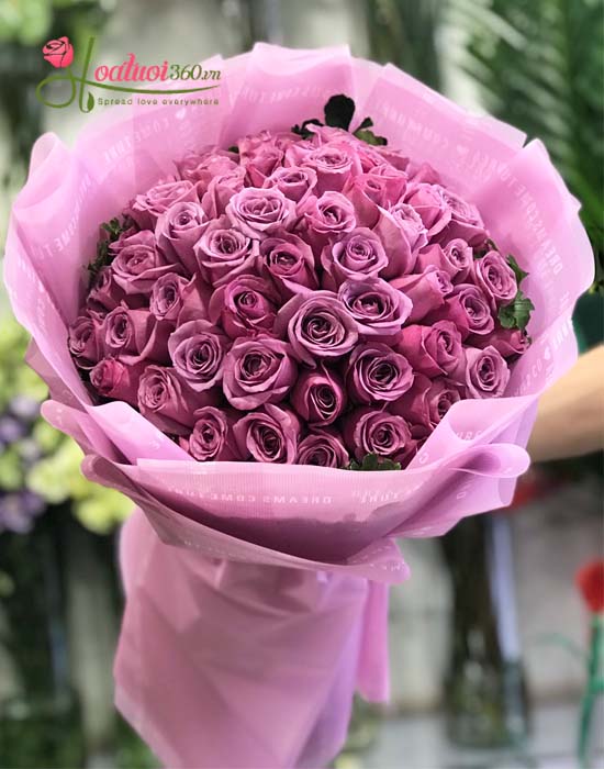Bó hoa hồng tím dành tặng cho các cặp đôi kỉ niệm ngày cưới