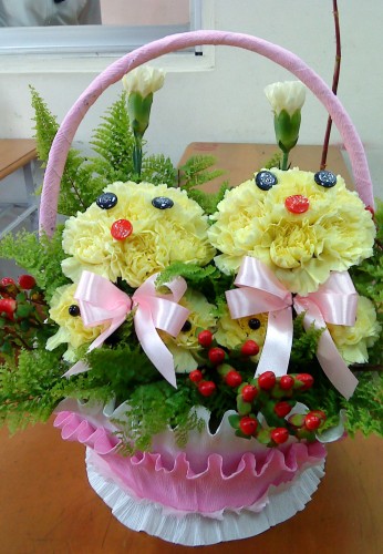 Ghép những bông hoa cẩm chướng đẹp nhất với hình con vật