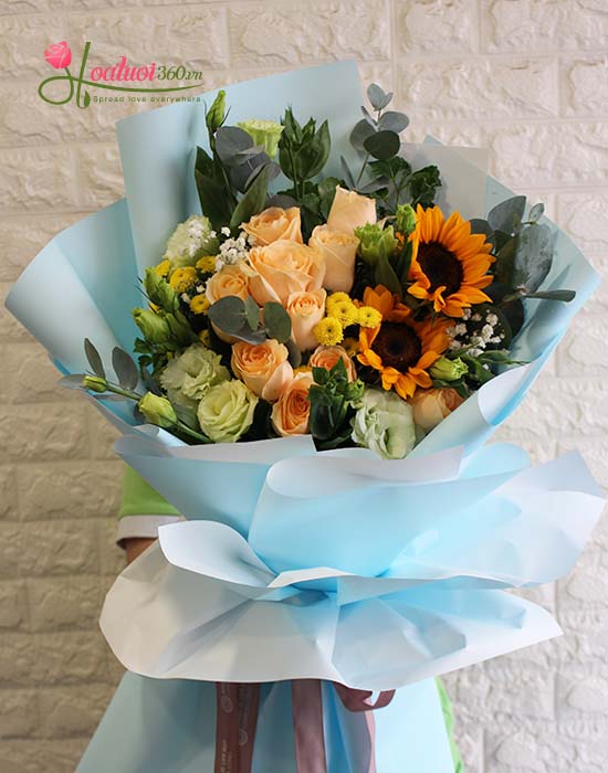 Sunflower bouquet to celebrate March 8