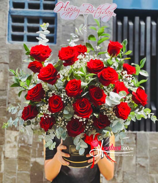 Hộp hoa hồng Ecuador - Tình đỏ xinh