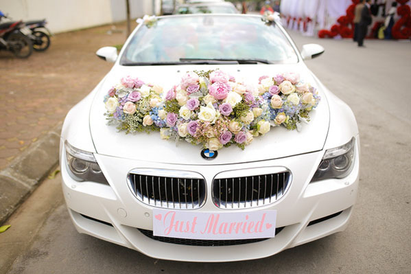 Dịch vụ trang trí xe hoa cưới tại hoa tươi 360